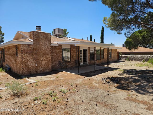 1608 Regal Ridge, Las Cruces, NM 88011