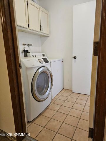 1608 Regal Ridge, Las Cruces, NM 88011