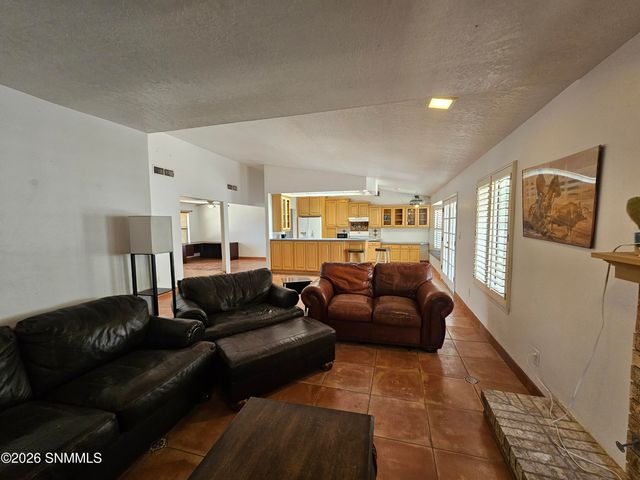 1608 Regal Ridge, Las Cruces, NM 88011