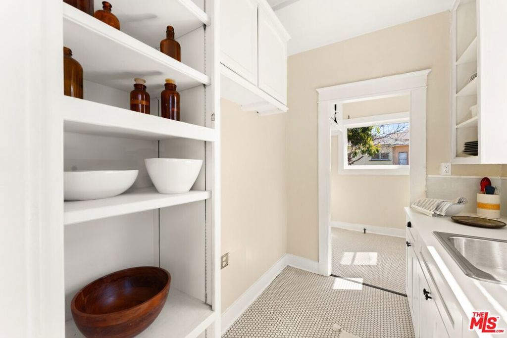 Image 32 of property listing at 2236 Griffin Avenue, Los Angeles, CA 90031