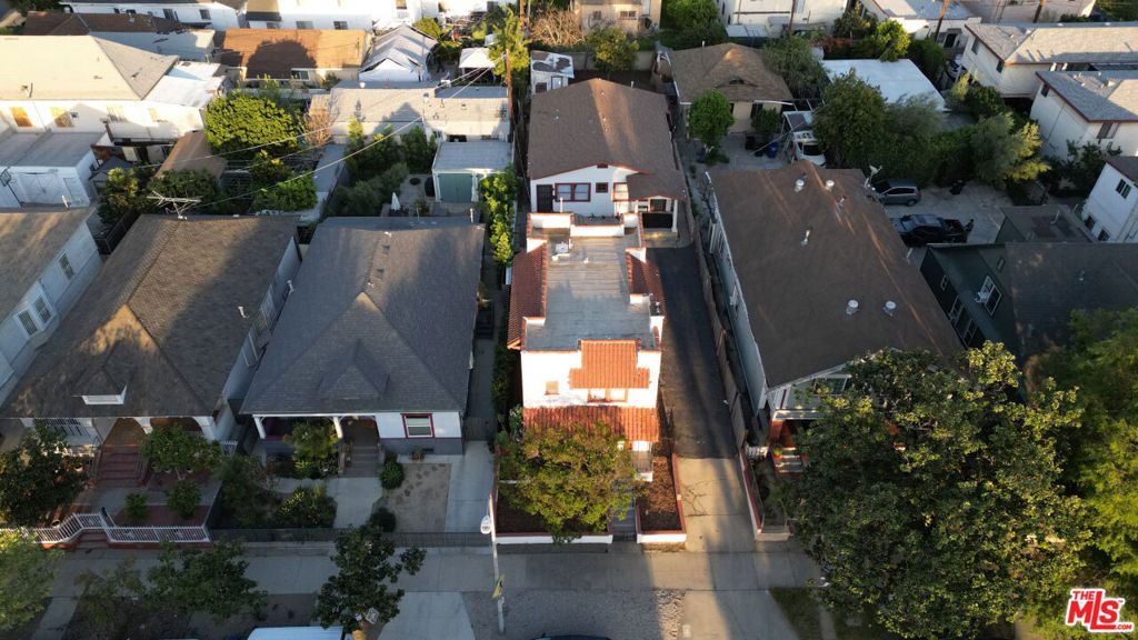 Image 4 of property listing at 2236 Griffin Avenue, Los Angeles, CA 90031