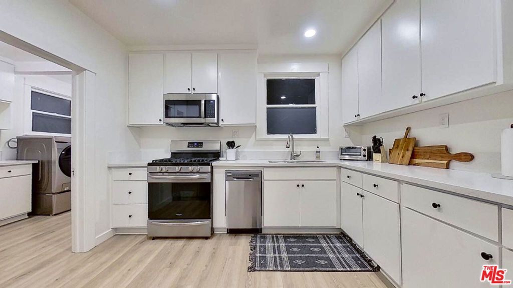 Image 8 of property listing at 2236 Griffin Avenue, Los Angeles, CA 90031