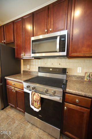 4608 Six Siblings Circle, Raleigh, NC 27610