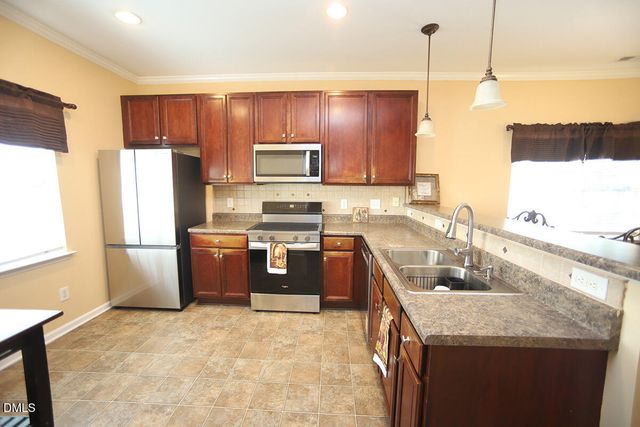 4608 Six Siblings Circle, Raleigh, NC 27610