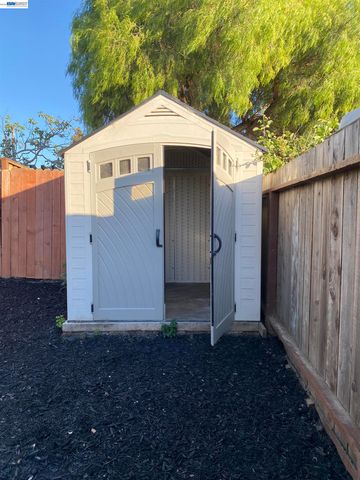 1664 Tulane, East Palo Alto, CA 94303
