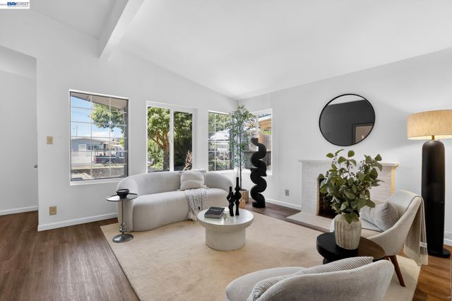 1664 Tulane, East Palo Alto, CA 94303