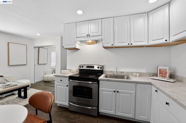 1664 Tulane, East Palo Alto, CA 94303