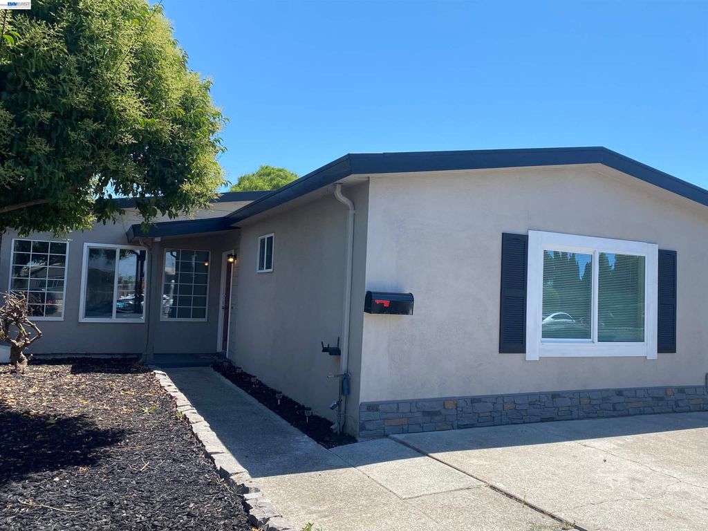 1664 Tulane, East Palo Alto, CA 94303