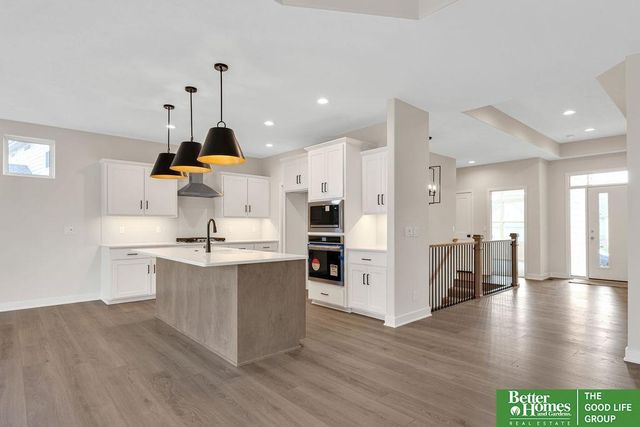 19836 Adams Street, Omaha, NE 68135