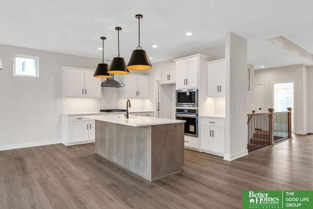 19836 Adams Street, Omaha, NE 68135