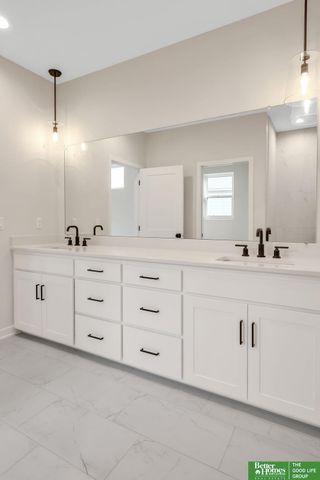 19836 Adams Street, Omaha, NE 68135