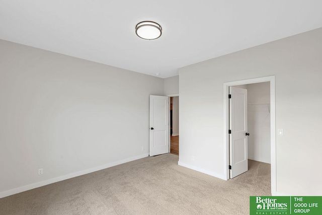 19836 Adams Street, Omaha, NE 68135