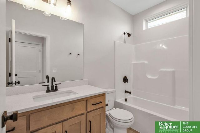 19836 Adams Street, Omaha, NE 68135