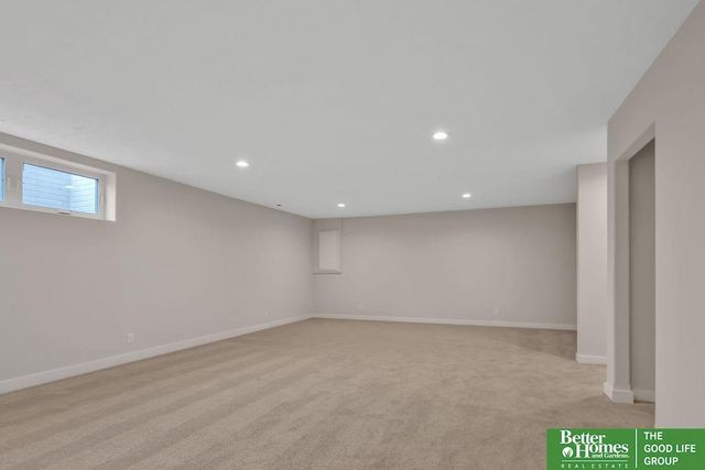 19836 Adams Street, Omaha, NE 68135