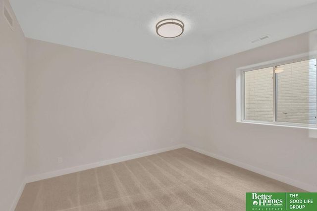 19836 Adams Street, Omaha, NE 68135