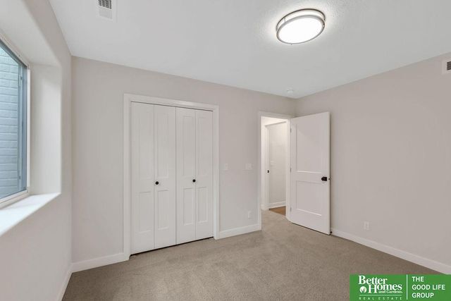 19836 Adams Street, Omaha, NE 68135