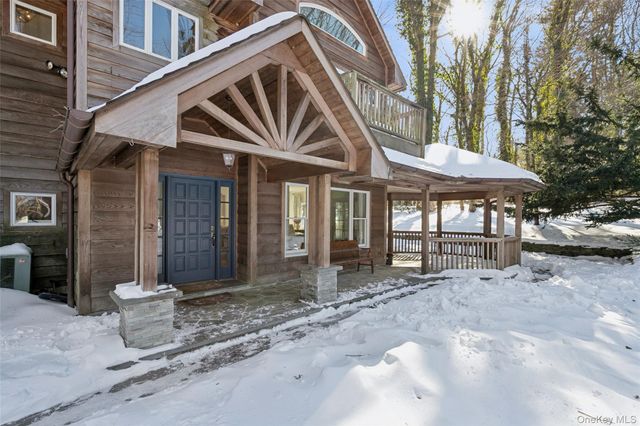 85 Cove Road, Oyster Bay Cove, NY 11771