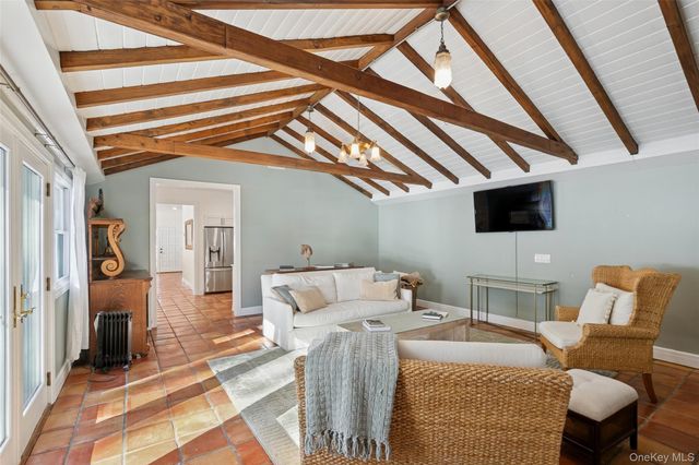 85 Cove Road, Oyster Bay Cove, NY 11771