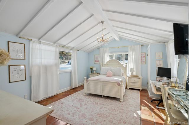 85 Cove Road, Oyster Bay Cove, NY 11771