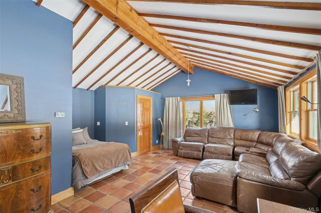 85 Cove Road, Oyster Bay Cove, NY 11771