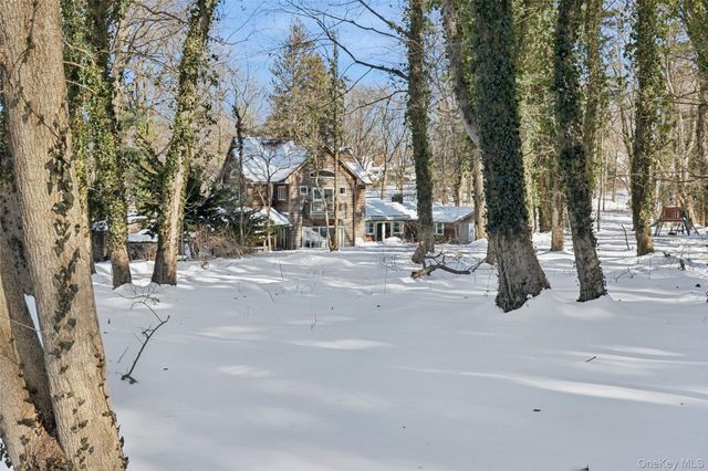 85 Cove Road, Oyster Bay Cove, NY 11771