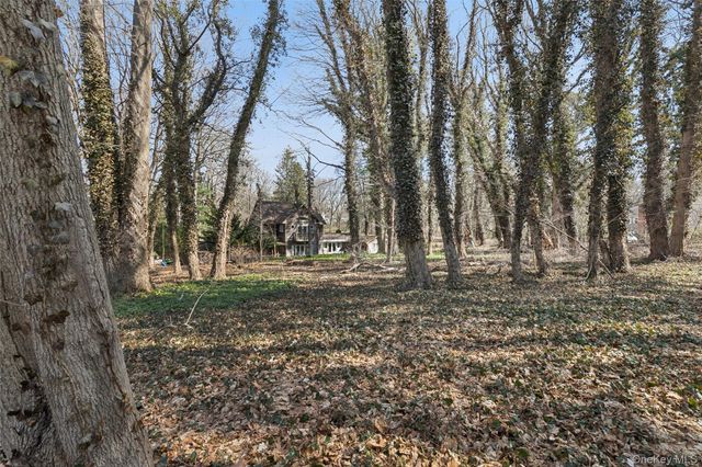 85 Cove Road, Oyster Bay Cove, NY 11771