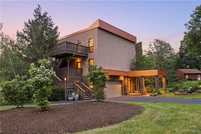 6985 Chestnut Ridge Road, Orchard Park, NY 14127