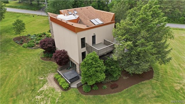 6985 Chestnut Ridge Road, Orchard Park, NY 14127