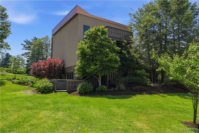 6985 Chestnut Ridge Road, Orchard Park, NY 14127