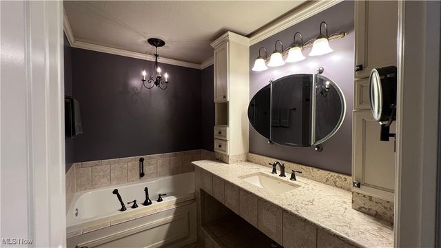 26727 Rue Saint Anne Court, Warrensville Heights, OH 44128