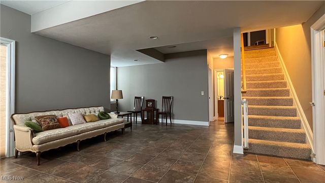 26727 Rue Saint Anne Court, Warrensville Heights, OH 44128