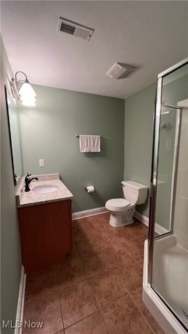 26727 Rue Saint Anne Court, Warrensville Heights, OH 44128