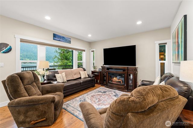 34605 N Shore Drive, Mount Vernon, WA 98274