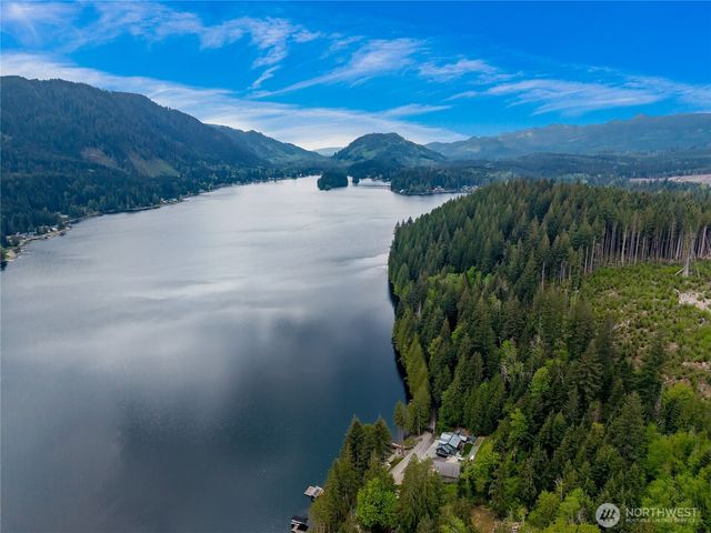 34605 N Shore Drive, Mount Vernon, WA 98274