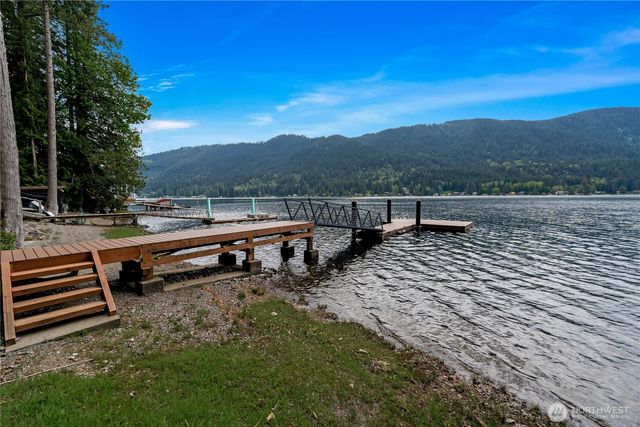 34605 N Shore Drive, Mount Vernon, WA 98274