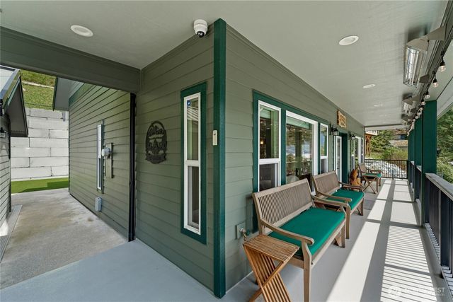 34605 N Shore Drive, Mount Vernon, WA 98274
