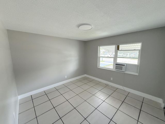 1920 SW 44th Avenue 2, Fort Lauderdale, FL 33317