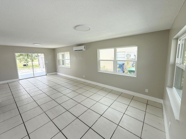 1920 SW 44th Avenue 2, Fort Lauderdale, FL 33317