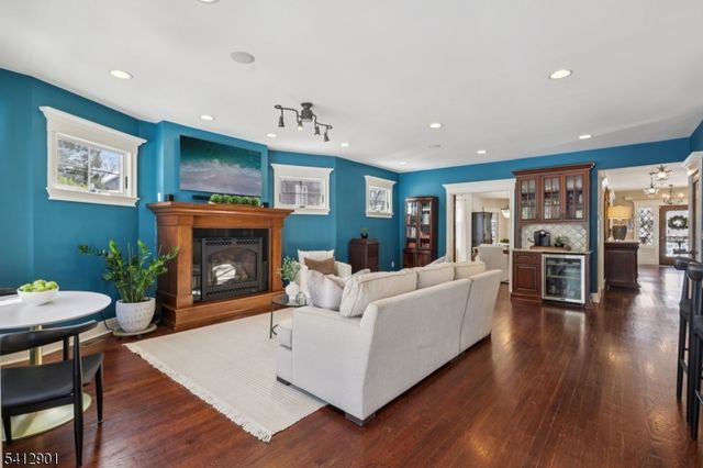 733 Summit Ave, Westfield Town, NJ 07090