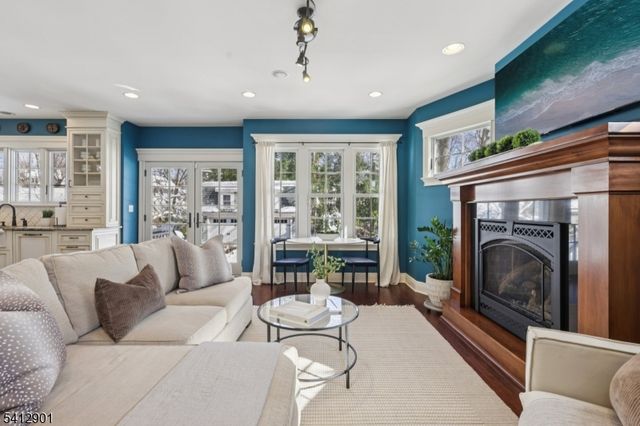 733 Summit Ave, Westfield Town, NJ 07090