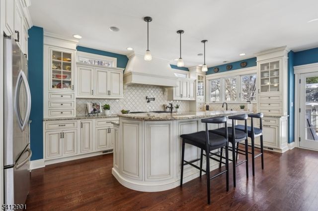 733 Summit Ave, Westfield Town, NJ 07090