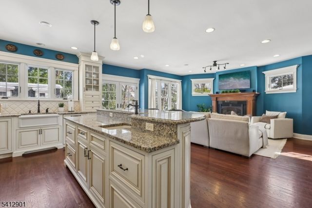 733 Summit Ave, Westfield Town, NJ 07090