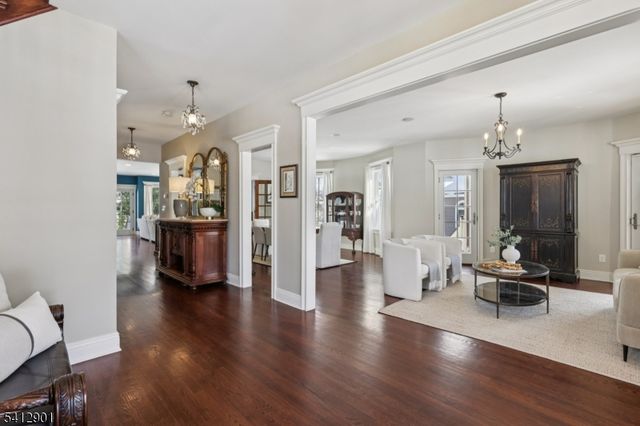 733 Summit Ave, Westfield Town, NJ 07090