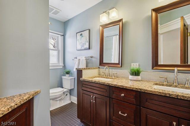 733 Summit Ave, Westfield Town, NJ 07090