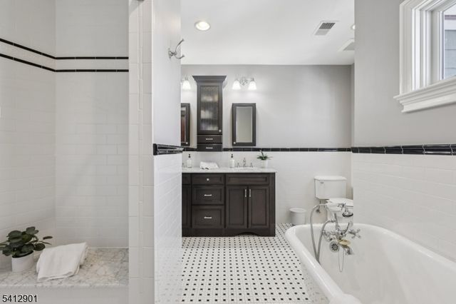 733 Summit Ave, Westfield Town, NJ 07090