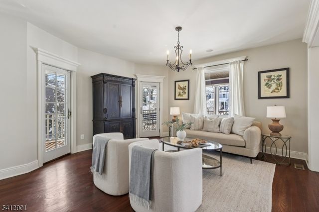 733 Summit Ave, Westfield Town, NJ 07090