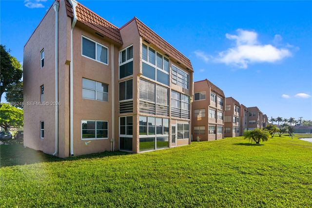 9540 Sunrise Lakes Boulevard 103, Sunrise, FL 33322