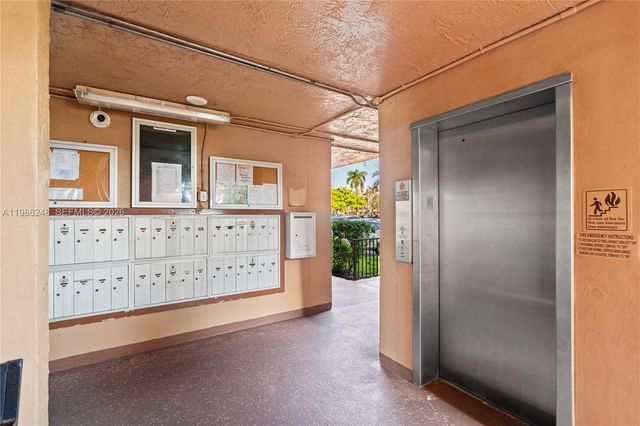 9540 Sunrise Lakes Boulevard 103, Sunrise, FL 33322