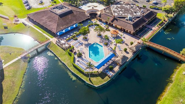 9540 Sunrise Lakes Boulevard 103, Sunrise, FL 33322