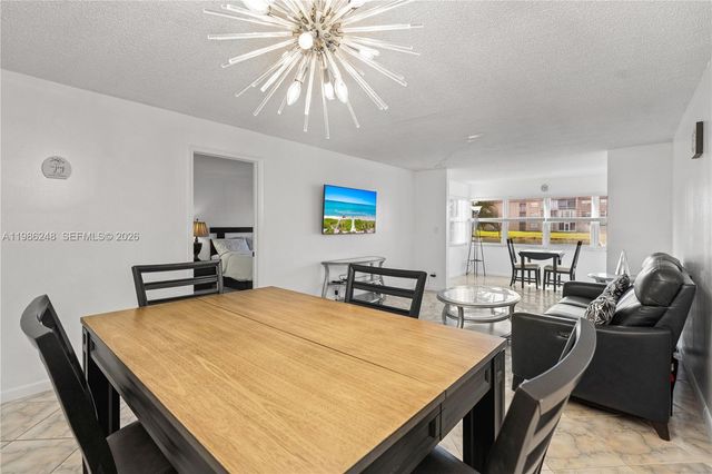 9540 Sunrise Lakes Boulevard 103, Sunrise, FL 33322